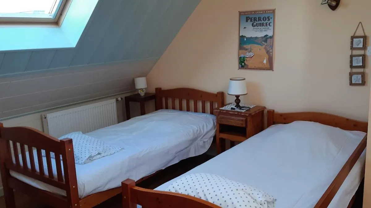 Ty Alberic, Plages Et Commerces A Pied Trégastel 0*,